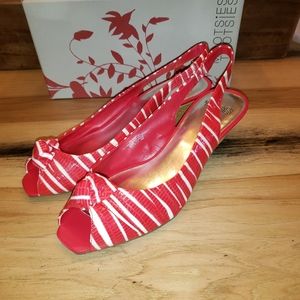 Mootsies Tootsies SZ 9 Wide  NIB